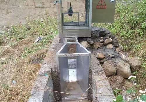 外貼式超聲波液位開(kāi)關(guān) 外貼式超聲波液位開(kāi)關(guān)